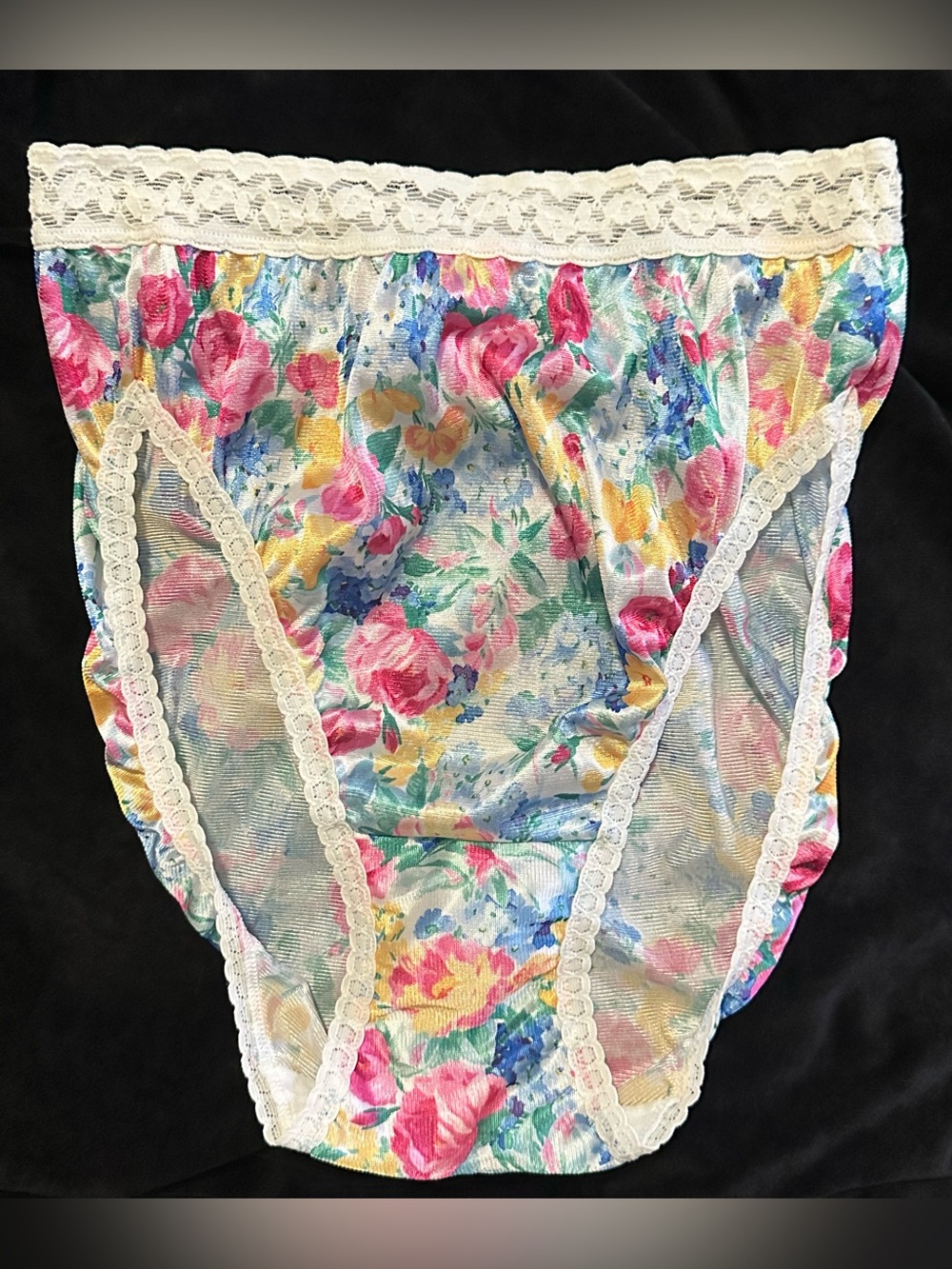 Vintage 90’s Maidenform Wise Buys Pastel Floral Satin Feel Panties Sz 7 High Leg